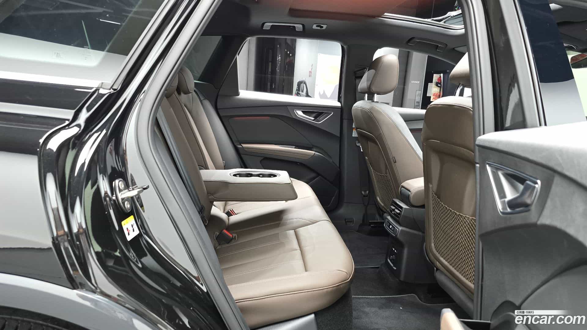 Q4 e-tron Audi 2026.2-OPTION-016