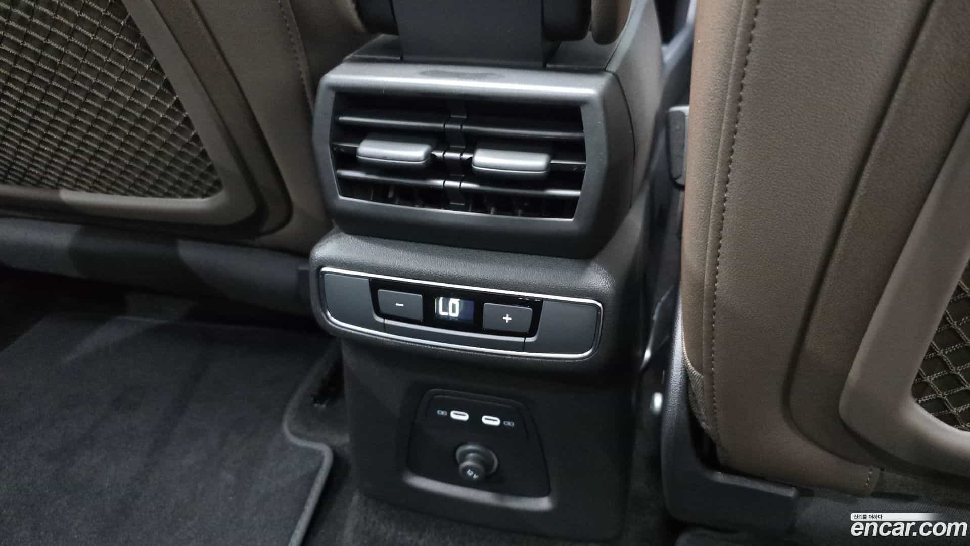 Q4 e-tron Audi 2026.2-OPTION-044