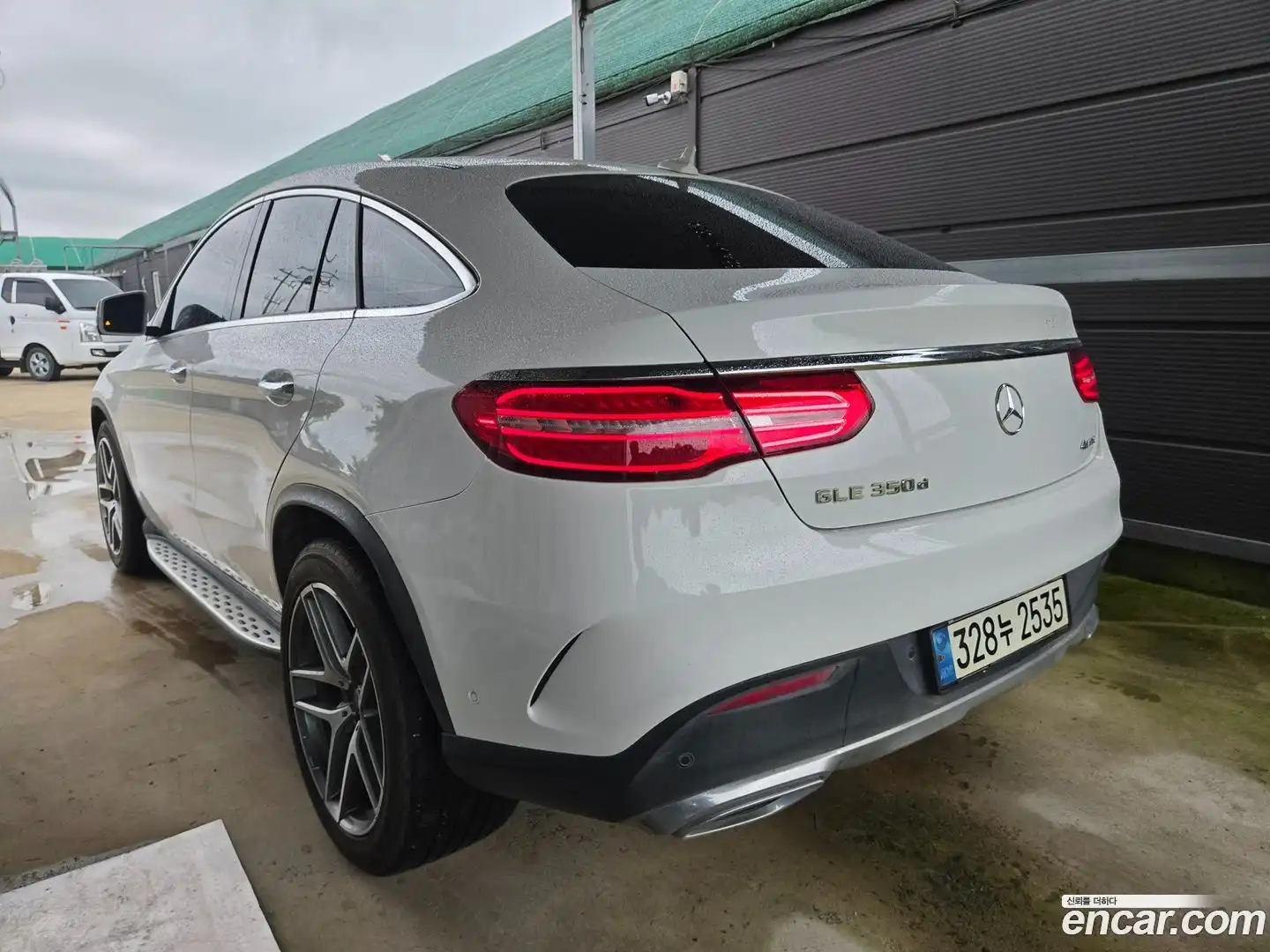 GLE-Class Mercedes-Benz 2018.2-OUTER-004