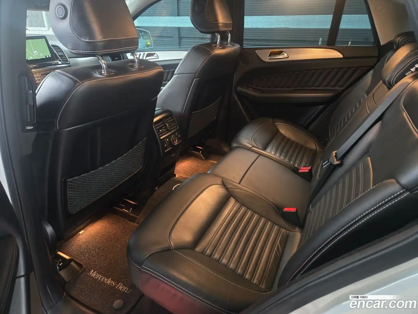 GLE-Class Mercedes-Benz 2018.2-INNER-008