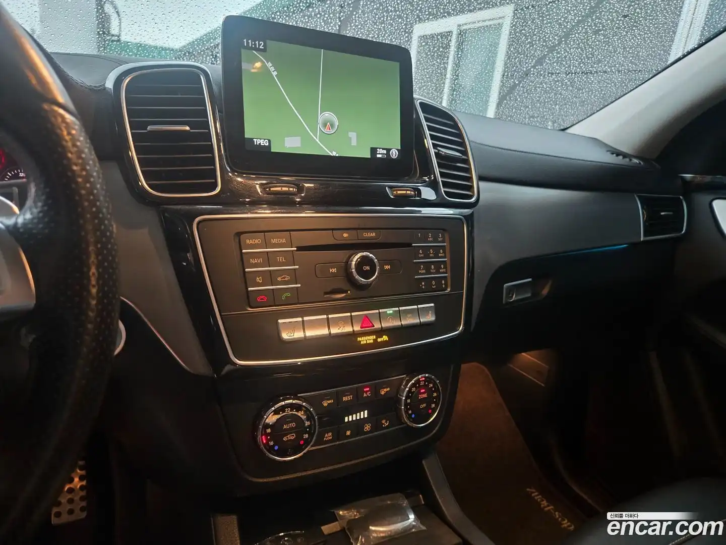 GLE-Class Mercedes-Benz 2018.2-INNER-009