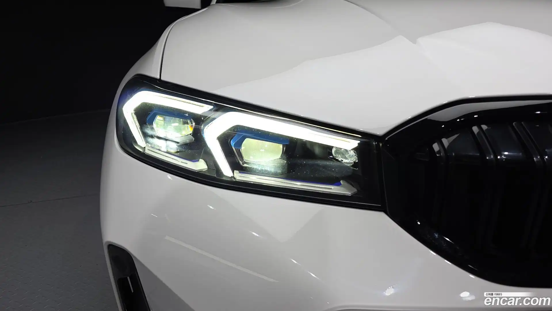 3-Series BMW 2024.0-OUTER-032