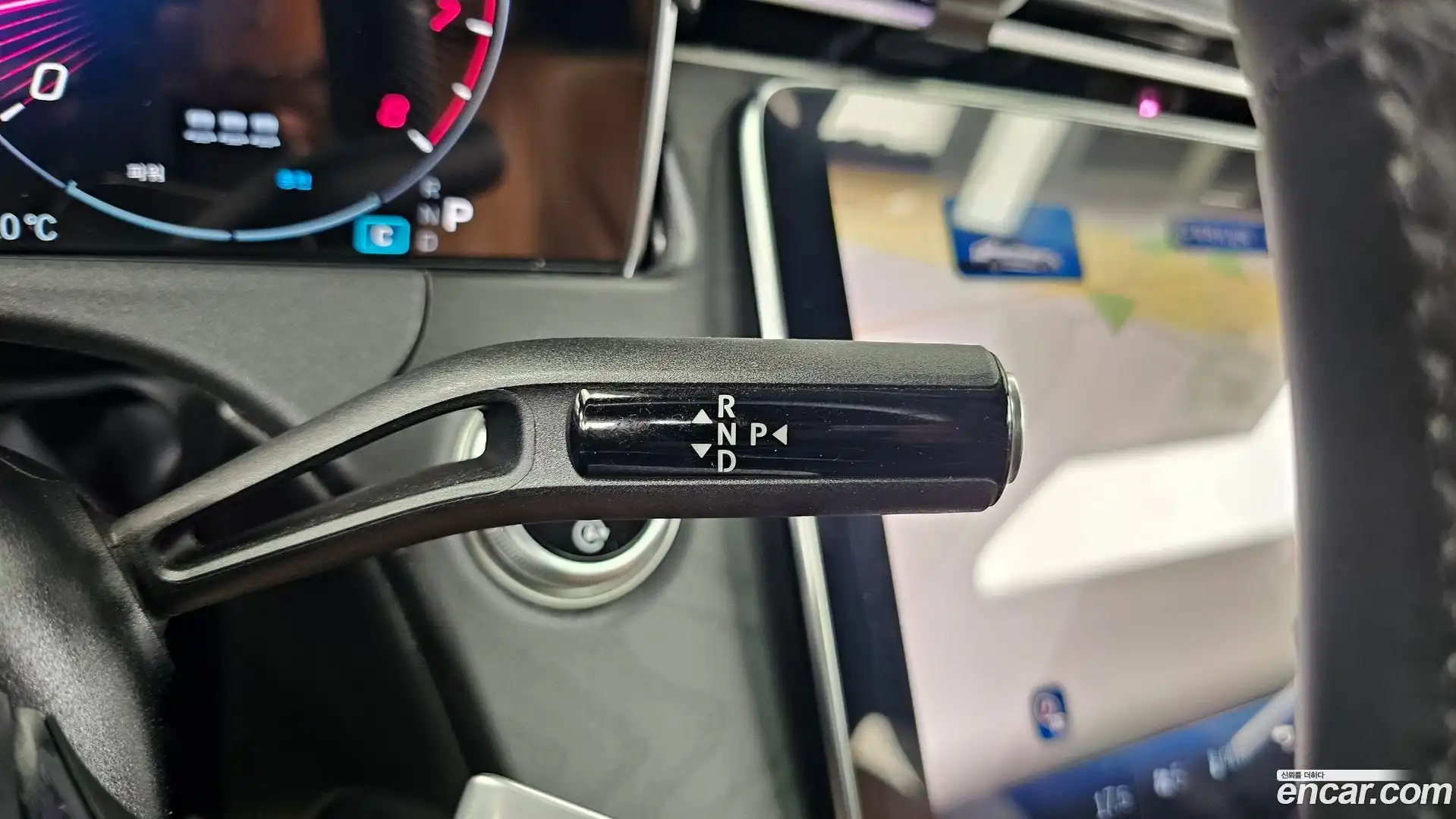 E-Class Mercedes-Benz 2025.2-INNER-009