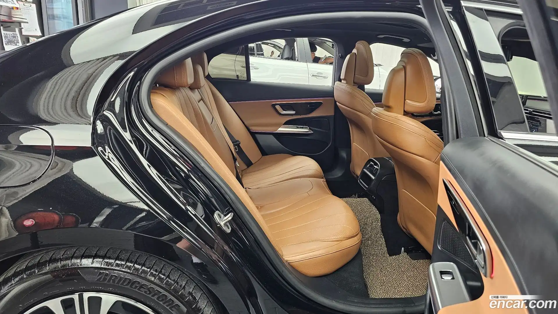 E-Class Mercedes-Benz 2025.2-OPTION-016