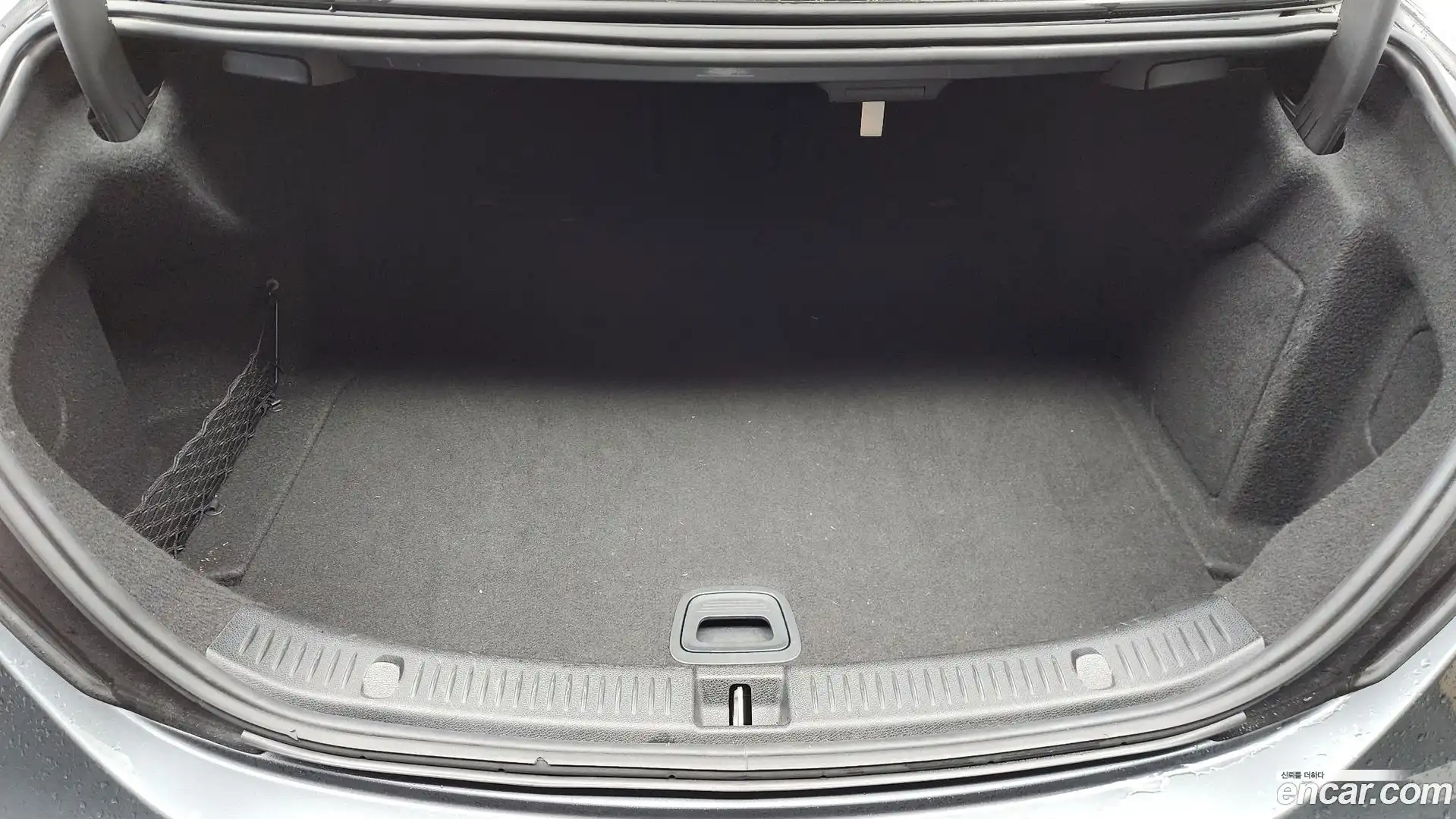 E-Class Mercedes-Benz 2018.10-OPTION-024