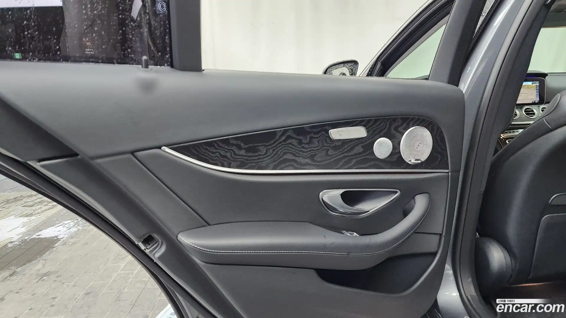 E-Class Mercedes-Benz 2018.10-INNER-035