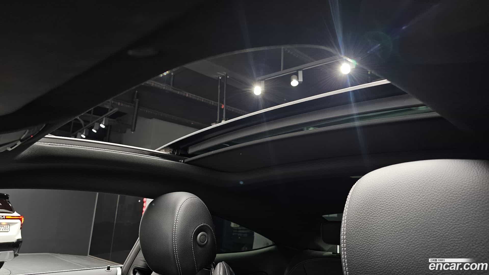 C-Class Mercedes-Benz 2021.5-OPTION-023