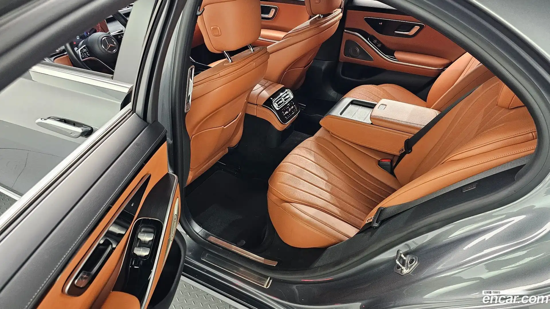 S-Class Mercedes-Benz 2022.6-OPTION-016