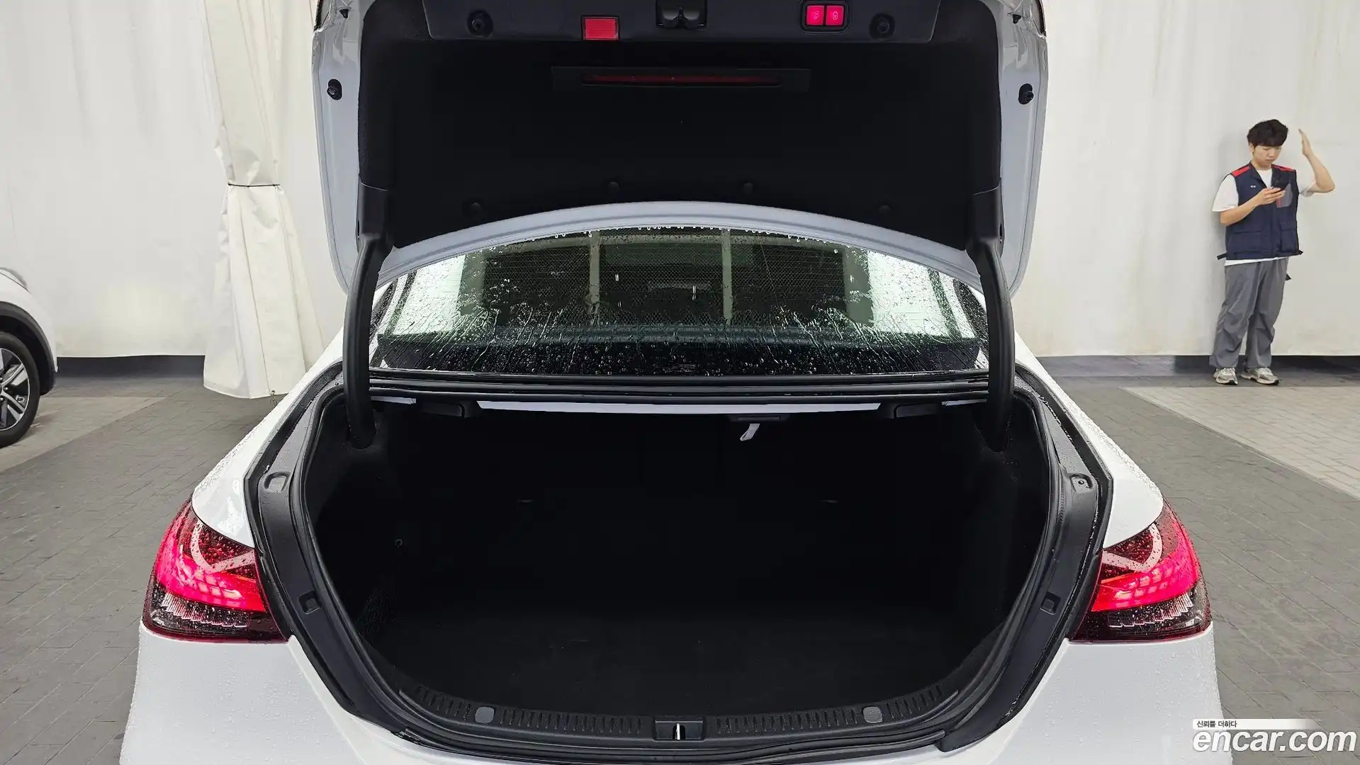 E-Class Mercedes-Benz 2020.11-OPTION-024