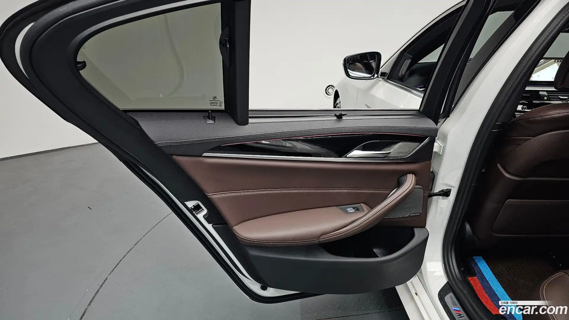 5-Series BMW 2023.5-INNER-035