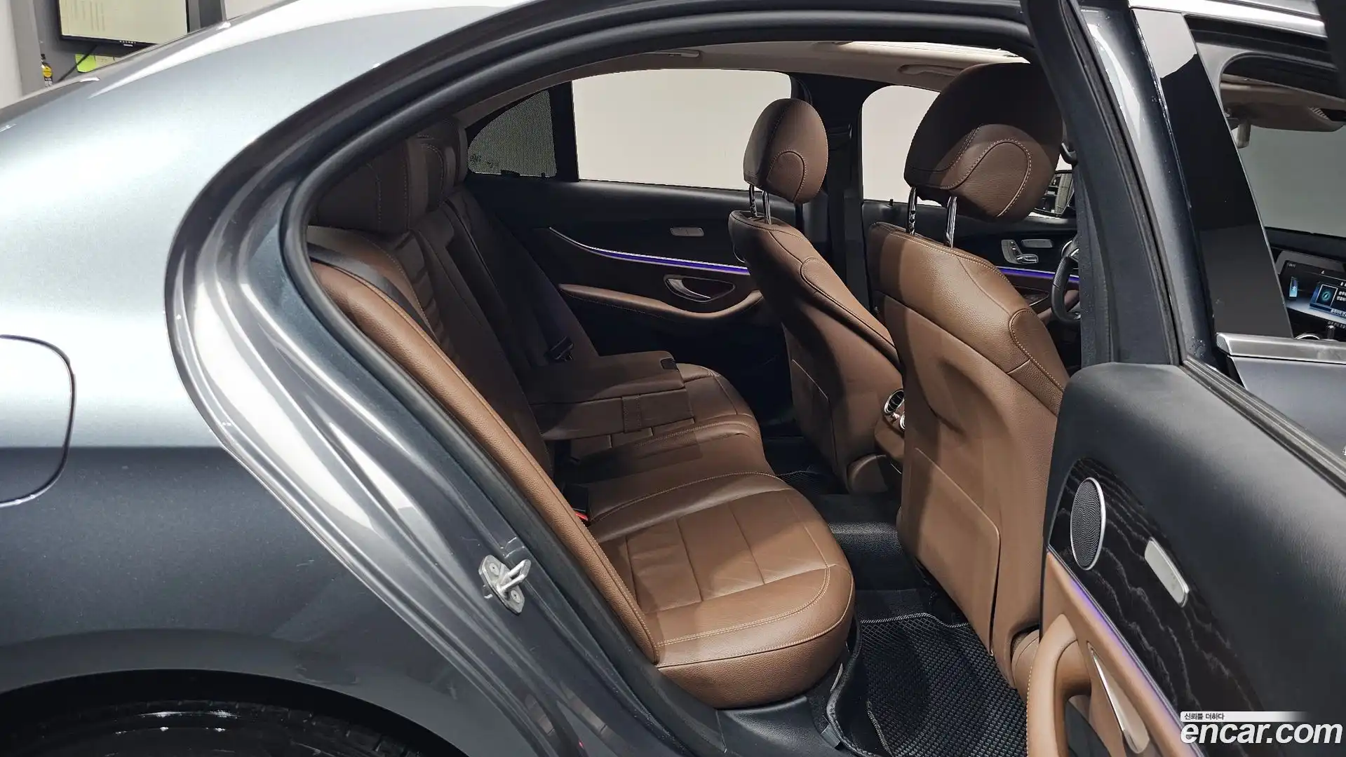E-Class Mercedes-Benz 2017.7-OPTION-015