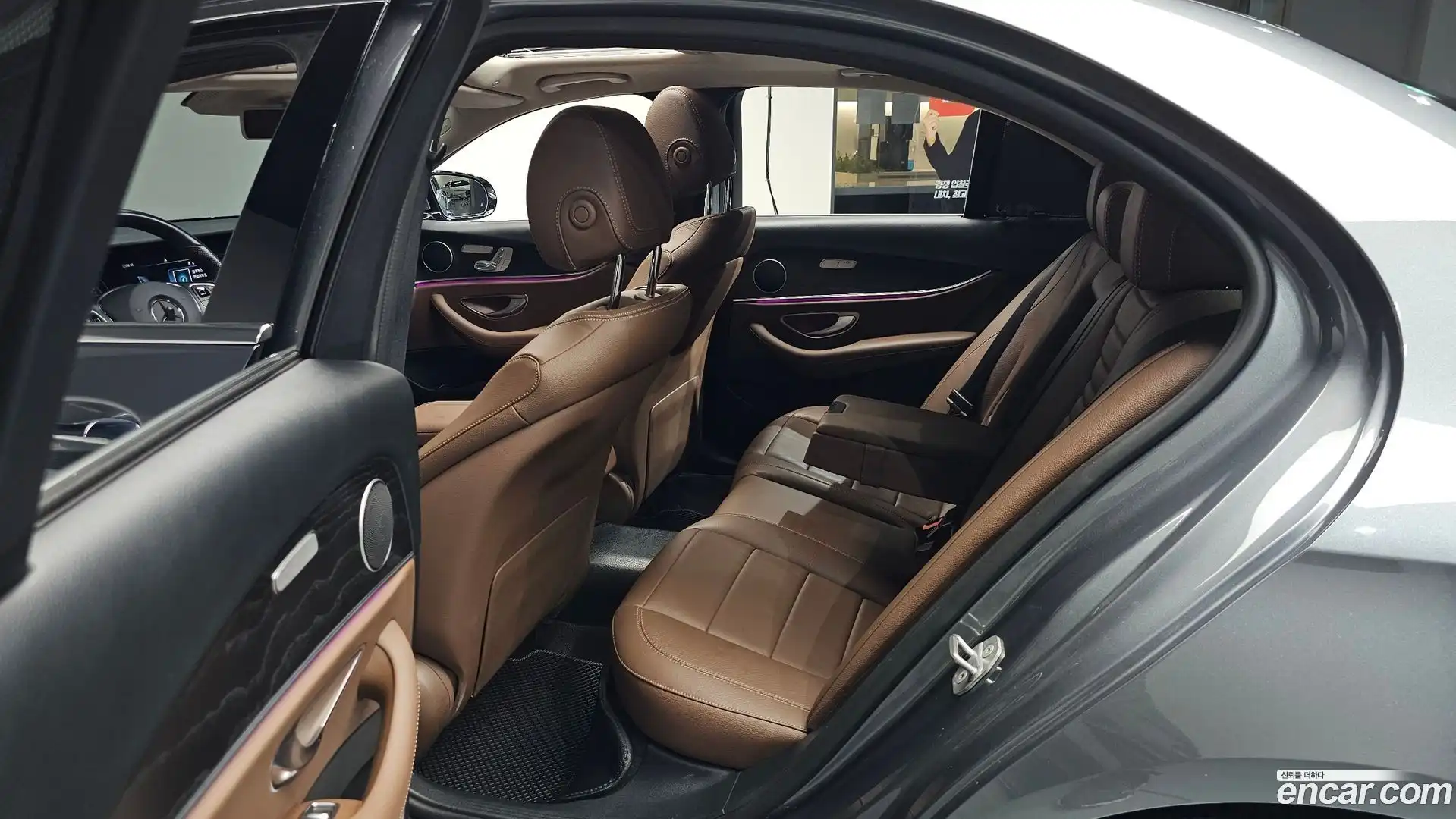 E-Class Mercedes-Benz 2017.7-OPTION-016
