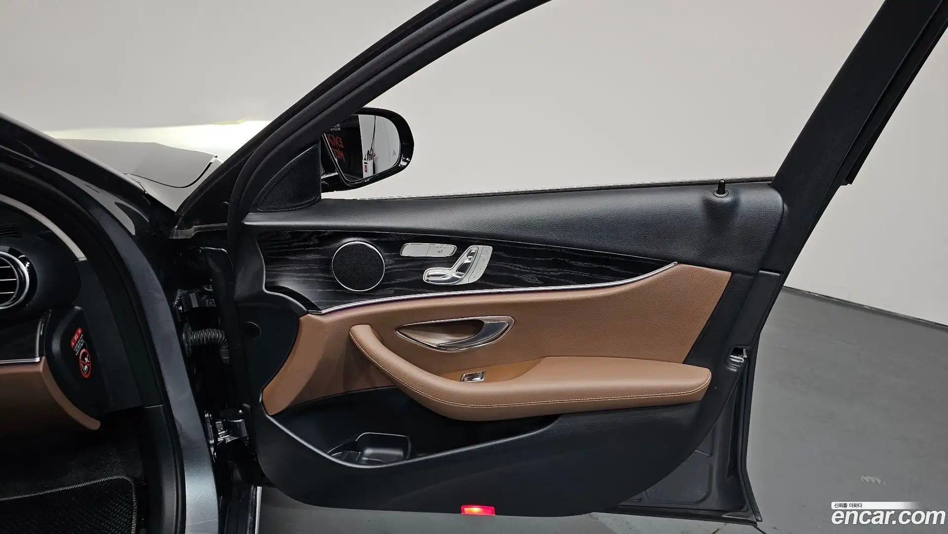 E-Class Mercedes-Benz 2017.7-INNER-034