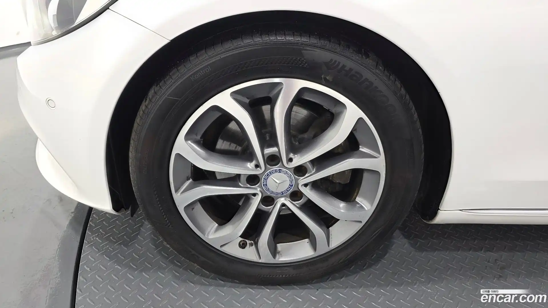 C-Class Mercedes-Benz 2016.10-OUTER-005