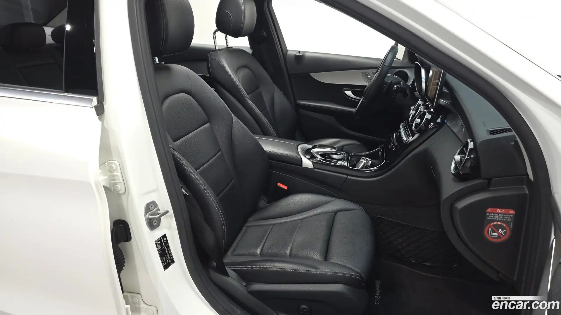 C-Class Mercedes-Benz 2016.10-OPTION-016