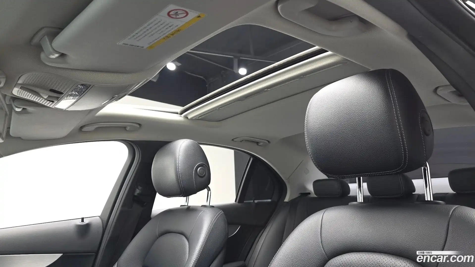 C-Class Mercedes-Benz 2016.10-OPTION-023