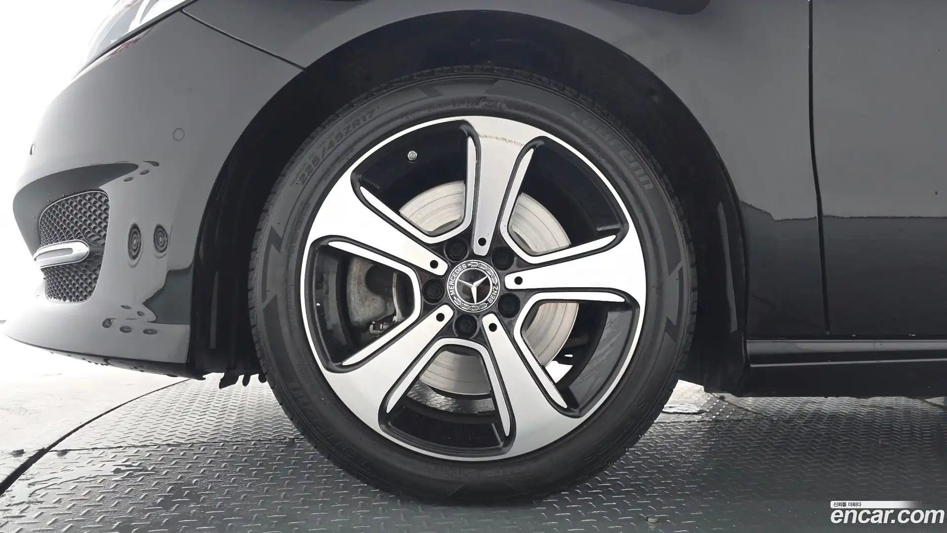 B-Class Mercedes-Benz 2018.6-OUTER-005