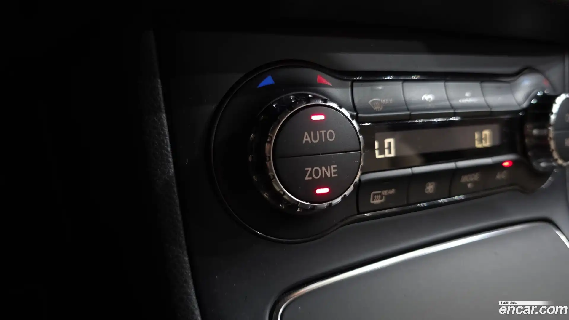B-Class Mercedes-Benz 2018.6-OPTION-021