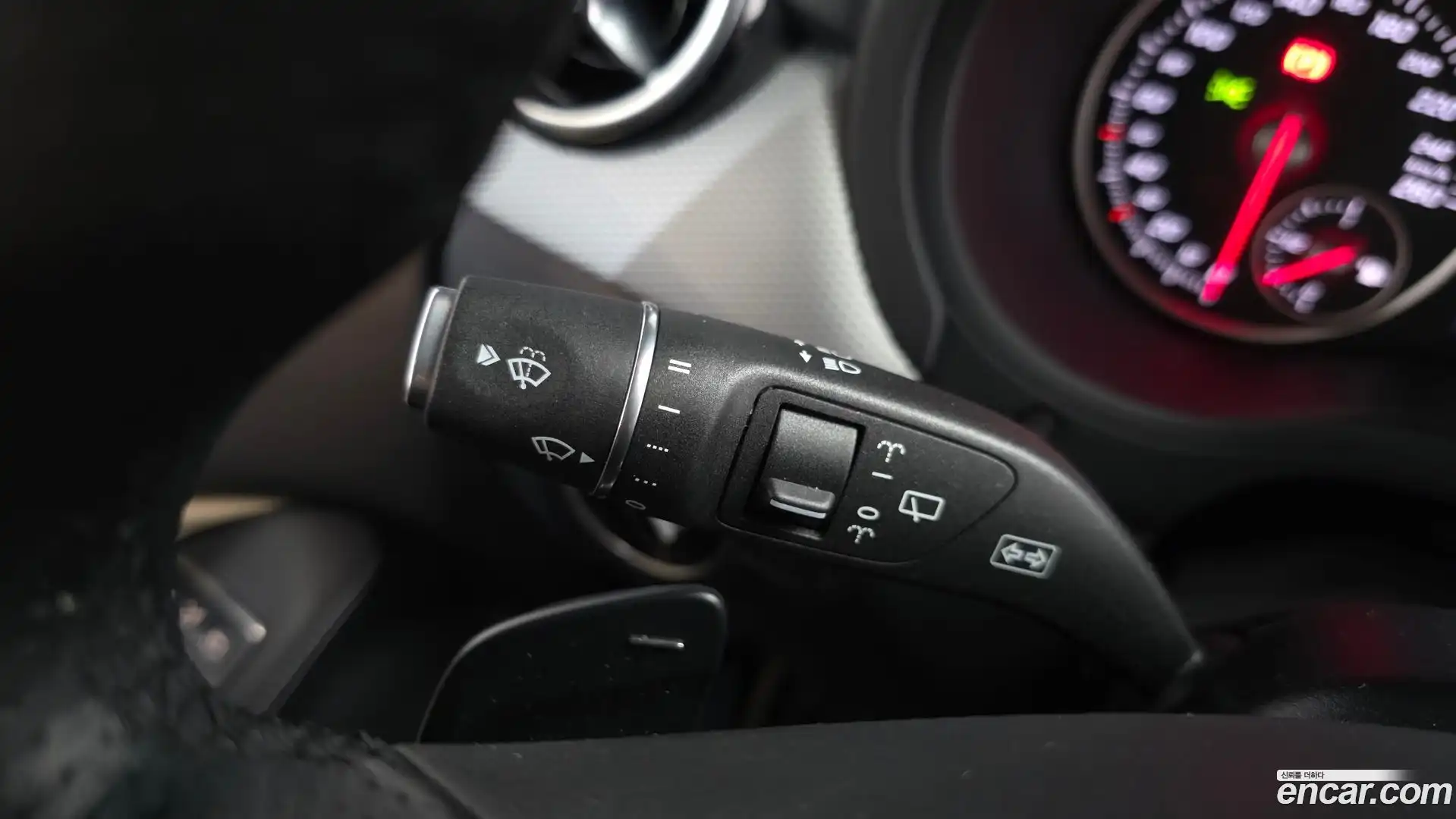 B-Class Mercedes-Benz 2018.6-OPTION-022