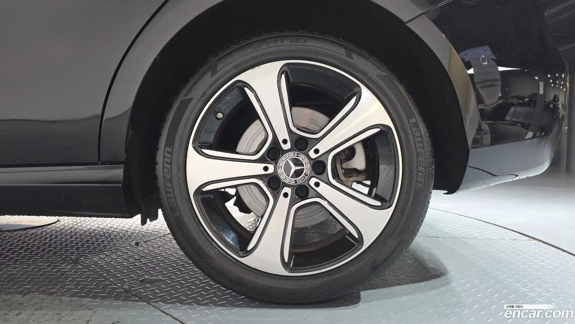 B-Class Mercedes-Benz 2018.6-OUTER-031