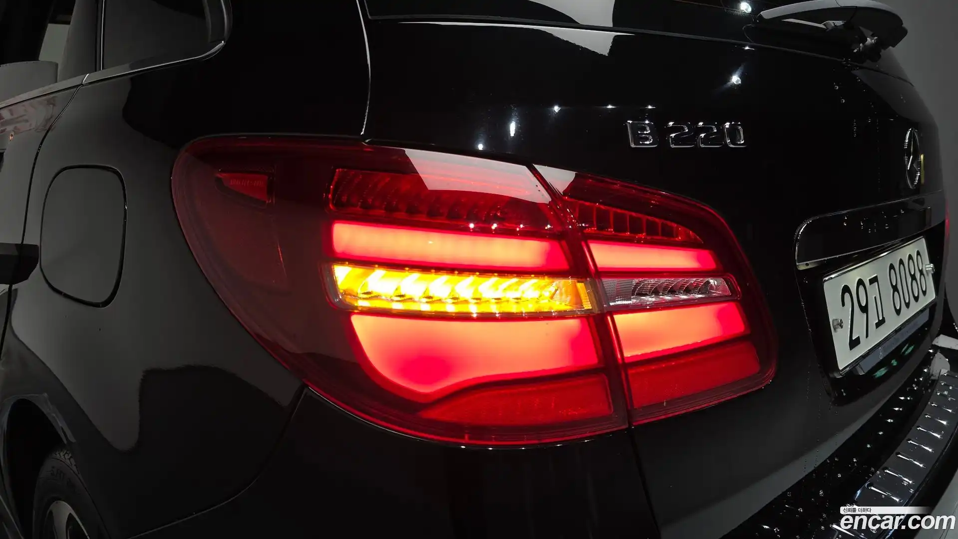 B-Class Mercedes-Benz 2018.6-OUTER-033
