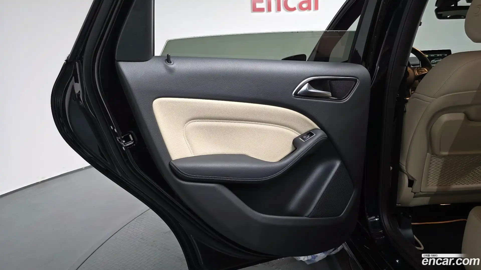 B-Class Mercedes-Benz 2018.6-INNER-035