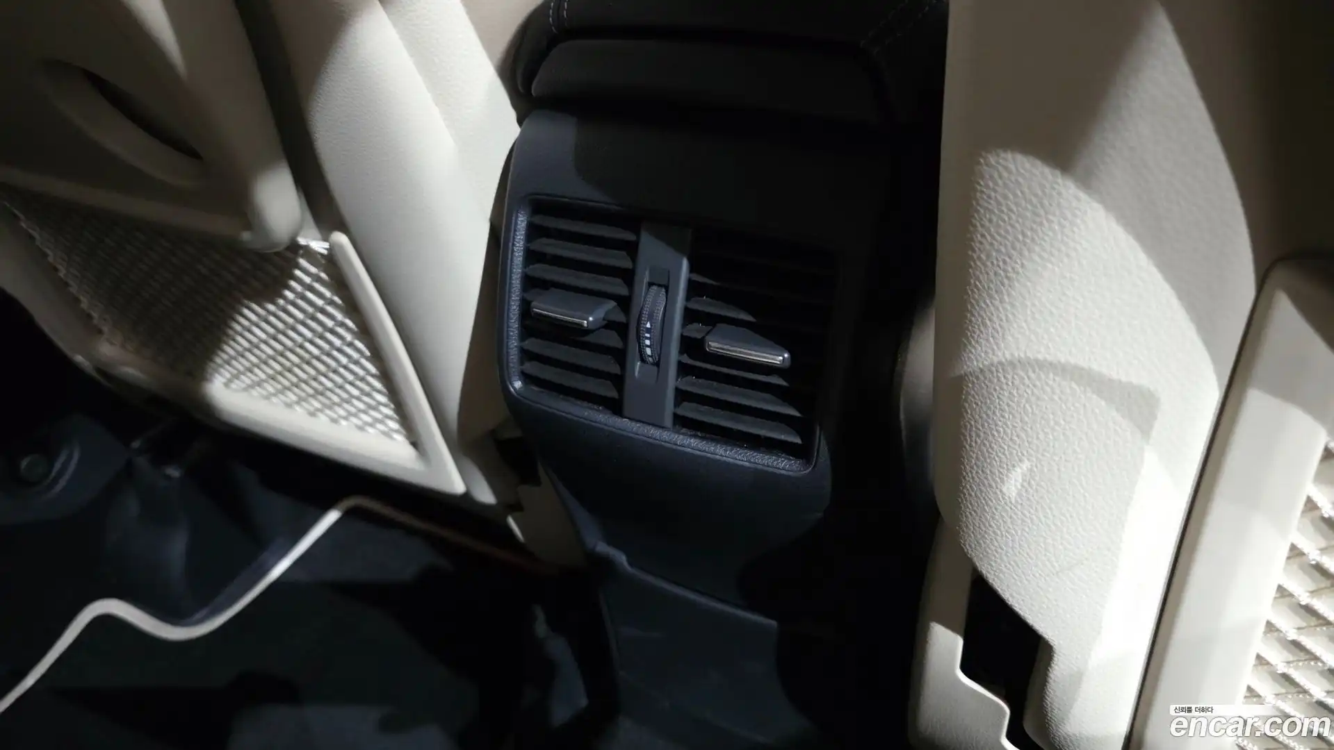 B-Class Mercedes-Benz 2018.6-OPTION-042