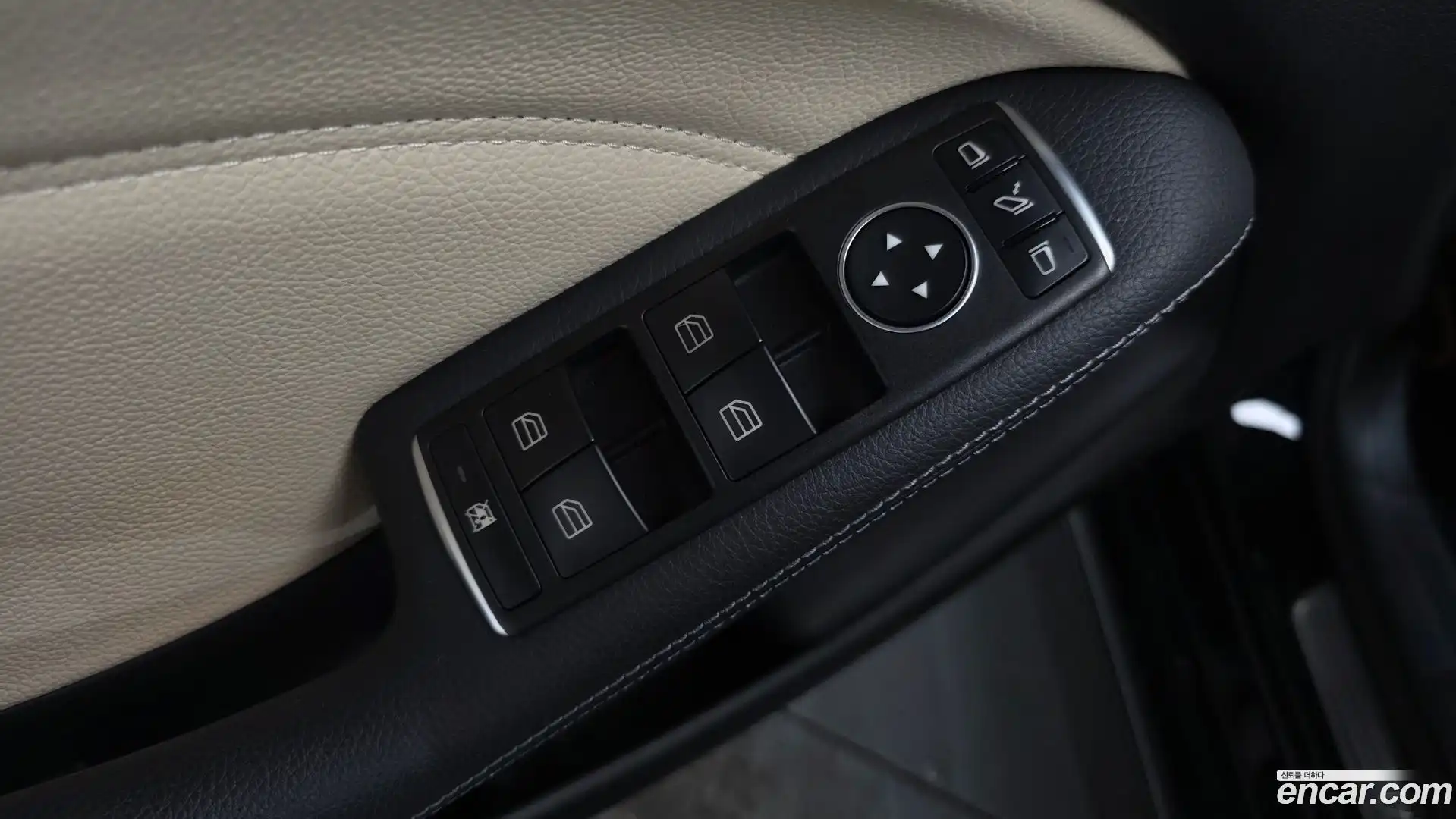B-Class Mercedes-Benz 2018.6-OPTION-043