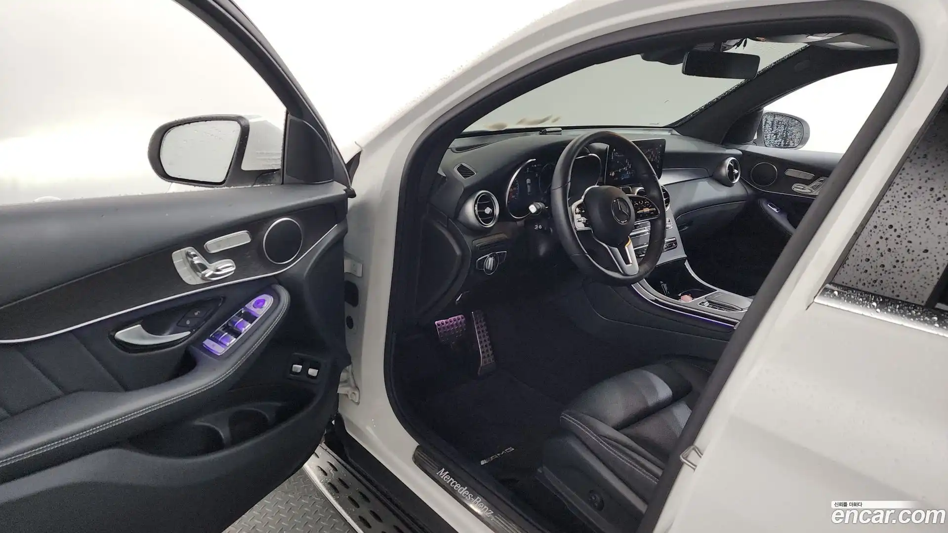 GLC-Class Mercedes-Benz 2021.8-INNER-010