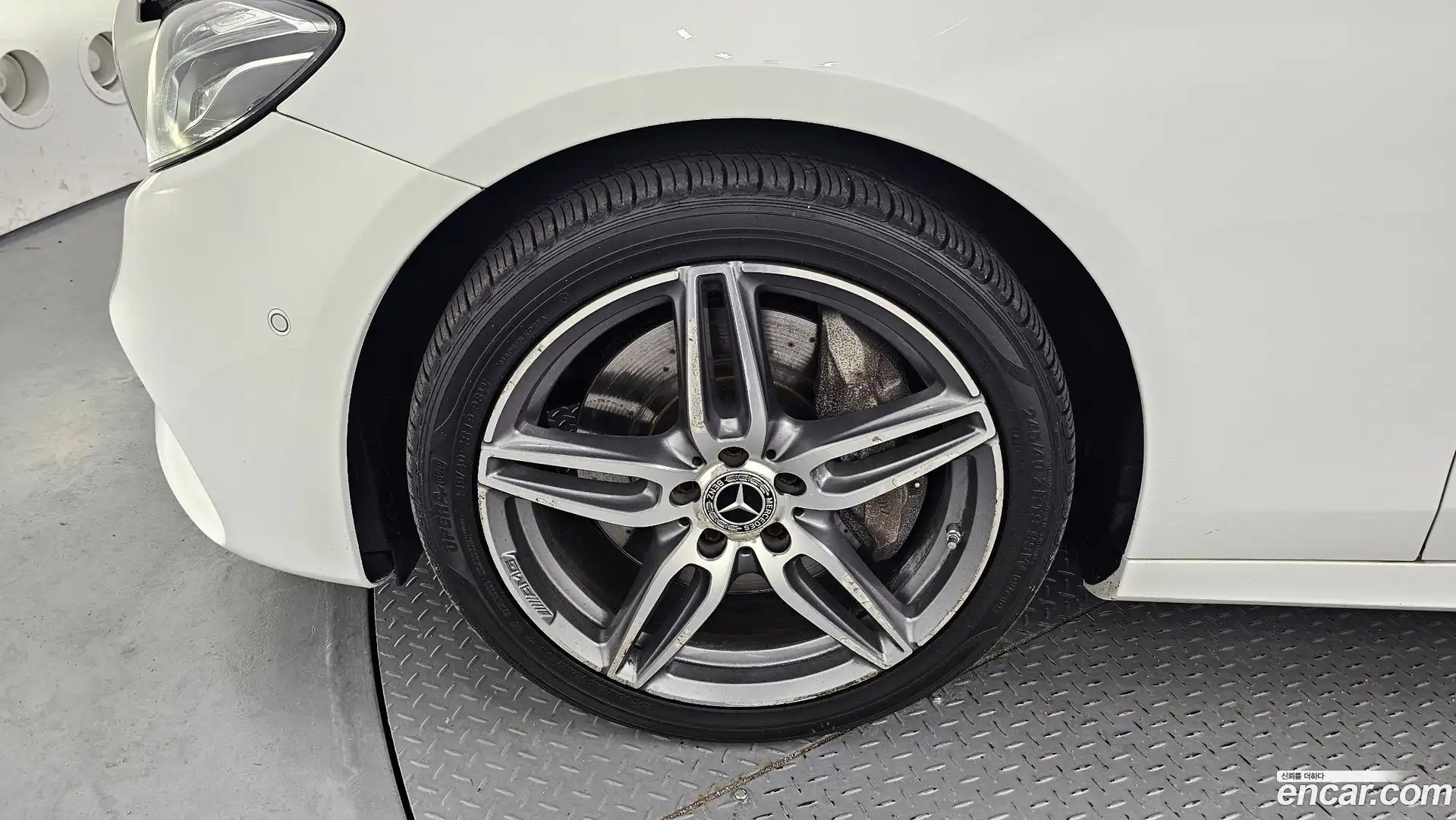 E-Class Mercedes-Benz 2017.7-OUTER-005