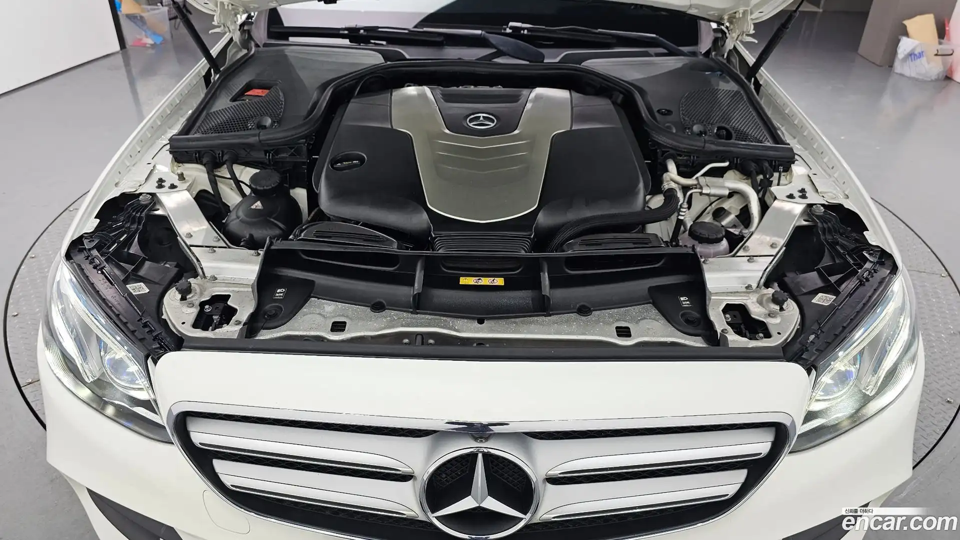 E-Class Mercedes-Benz 2017.7-OUTER-006
