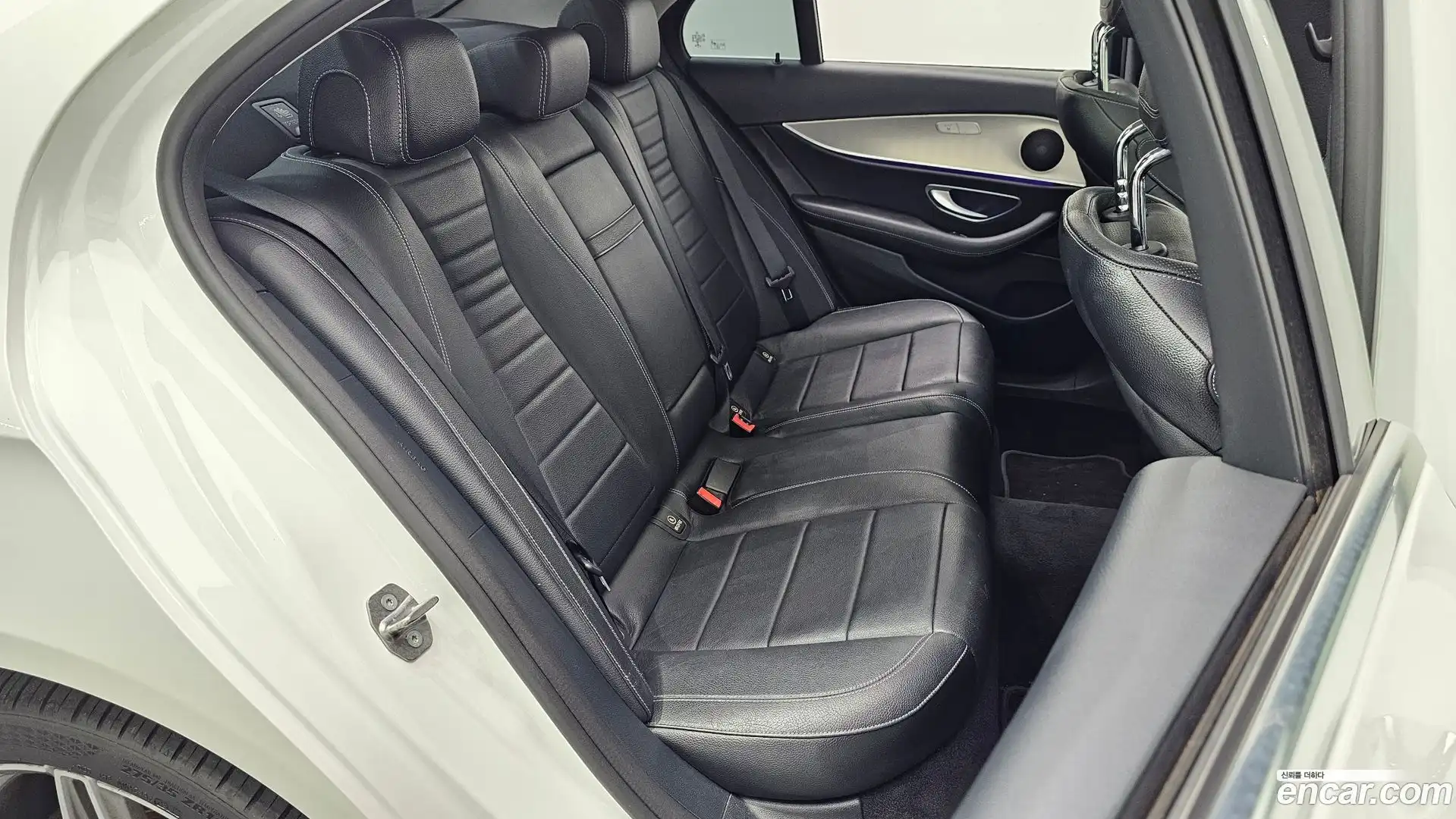 E-Class Mercedes-Benz 2017.7-OPTION-015