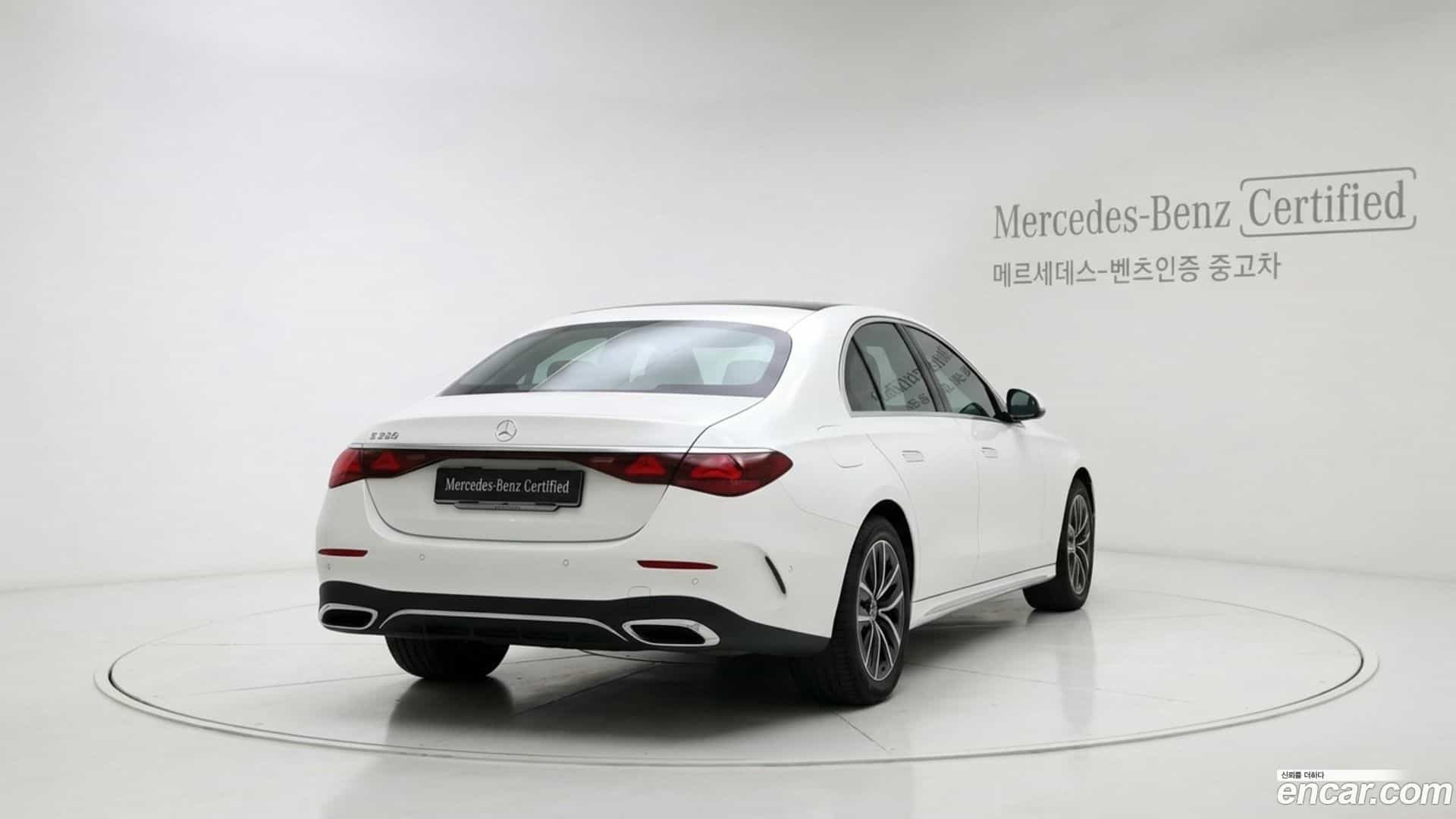 E-Class Mercedes-Benz 2025.7-OUTER-002