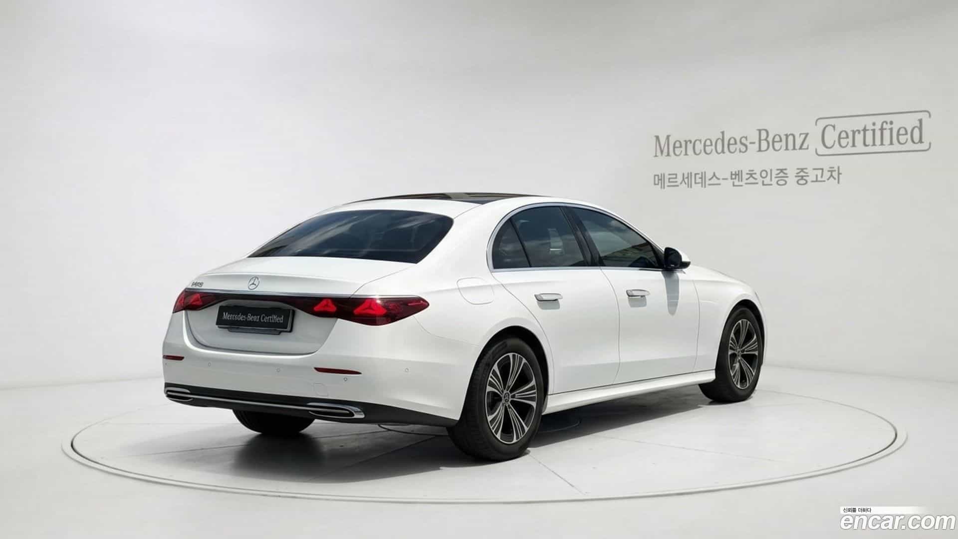 E-Class Mercedes-Benz 2025.7-OUTER-004