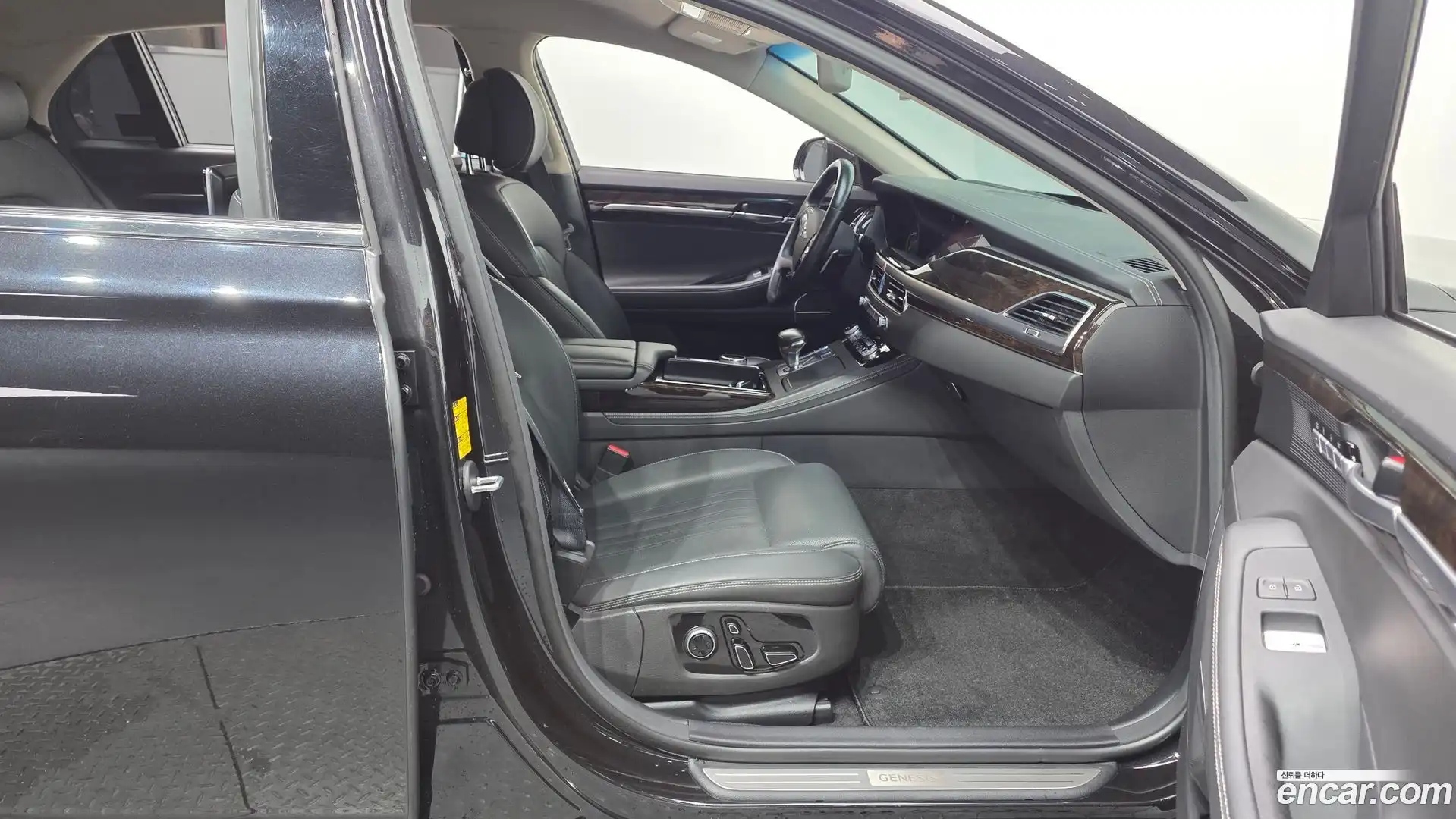 G90 Genesis 2019.2-INNER-036