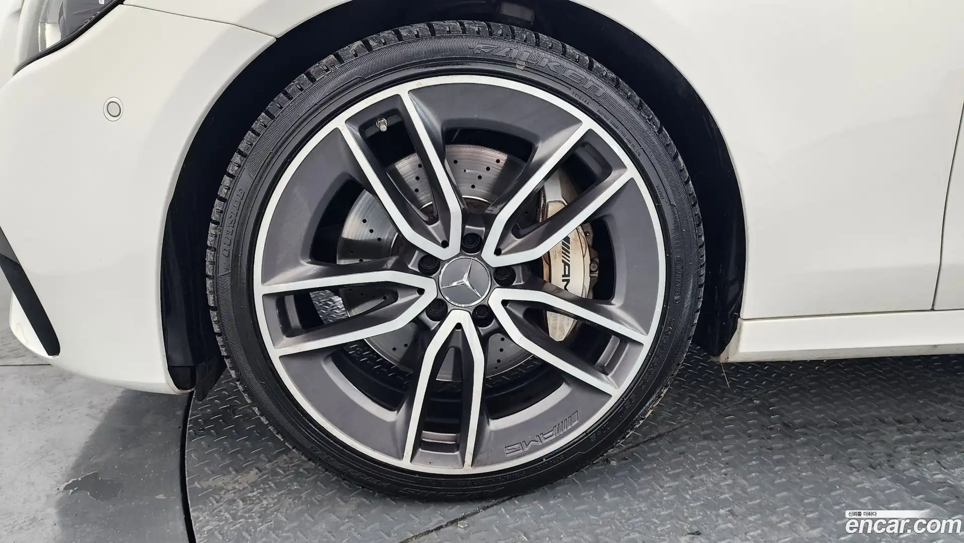 E-Class Mercedes-Benz 2021.11-OUTER-005