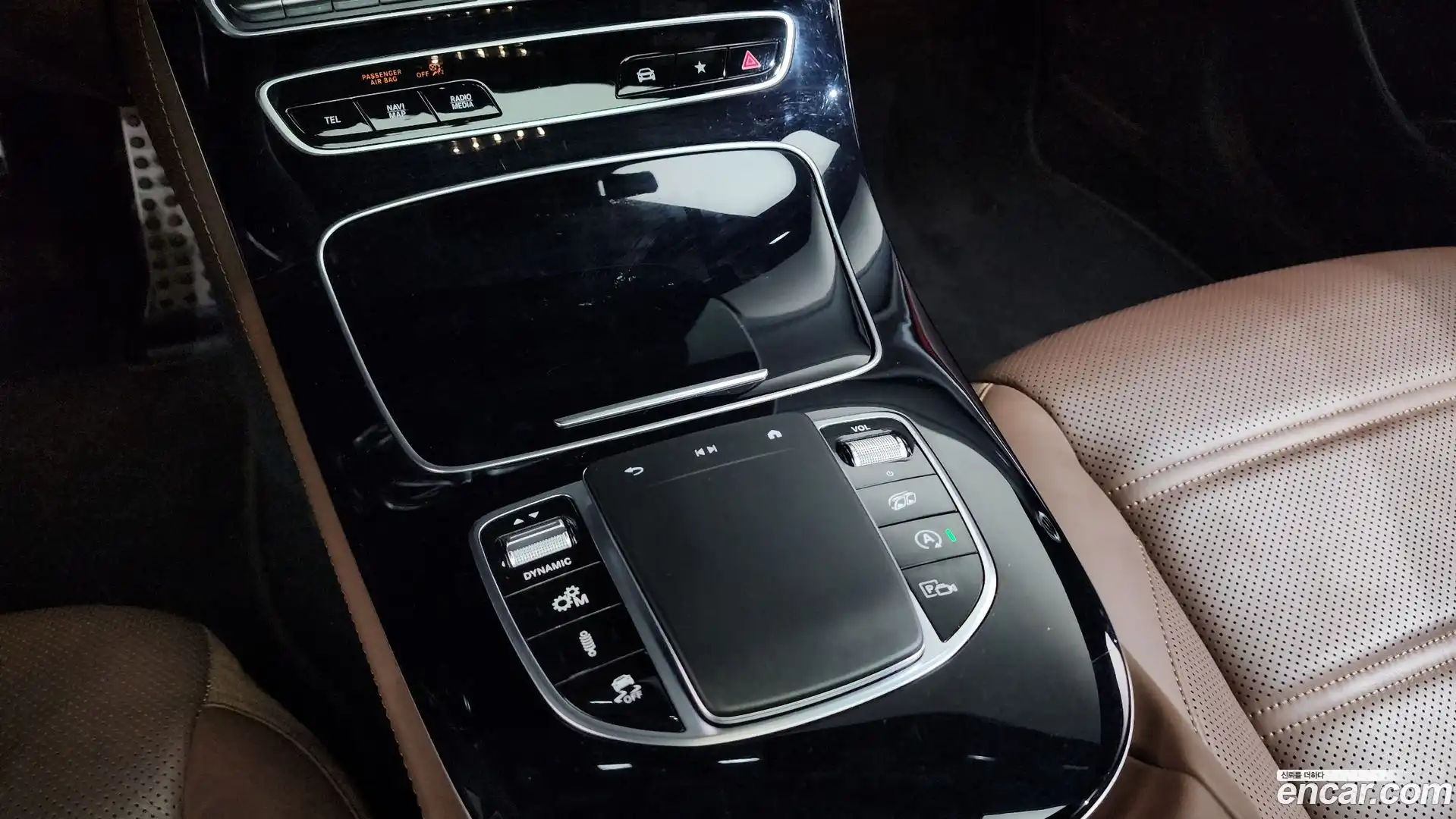 E-Class Mercedes-Benz 2021.11-INNER-009
