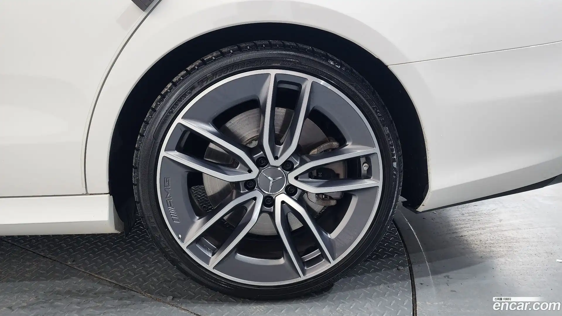 E-Class Mercedes-Benz 2021.11-OUTER-031