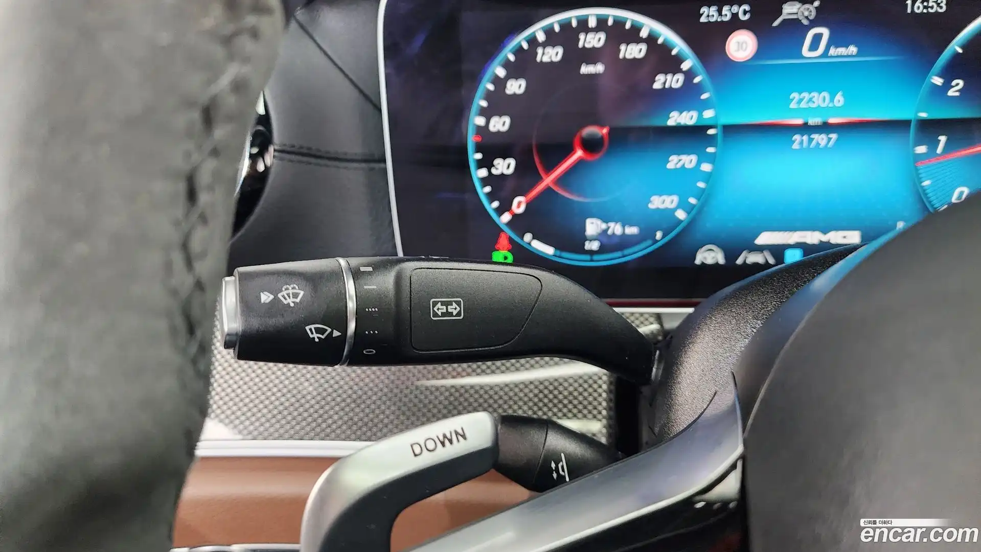 E-Class Mercedes-Benz 2021.11-OPTION-042