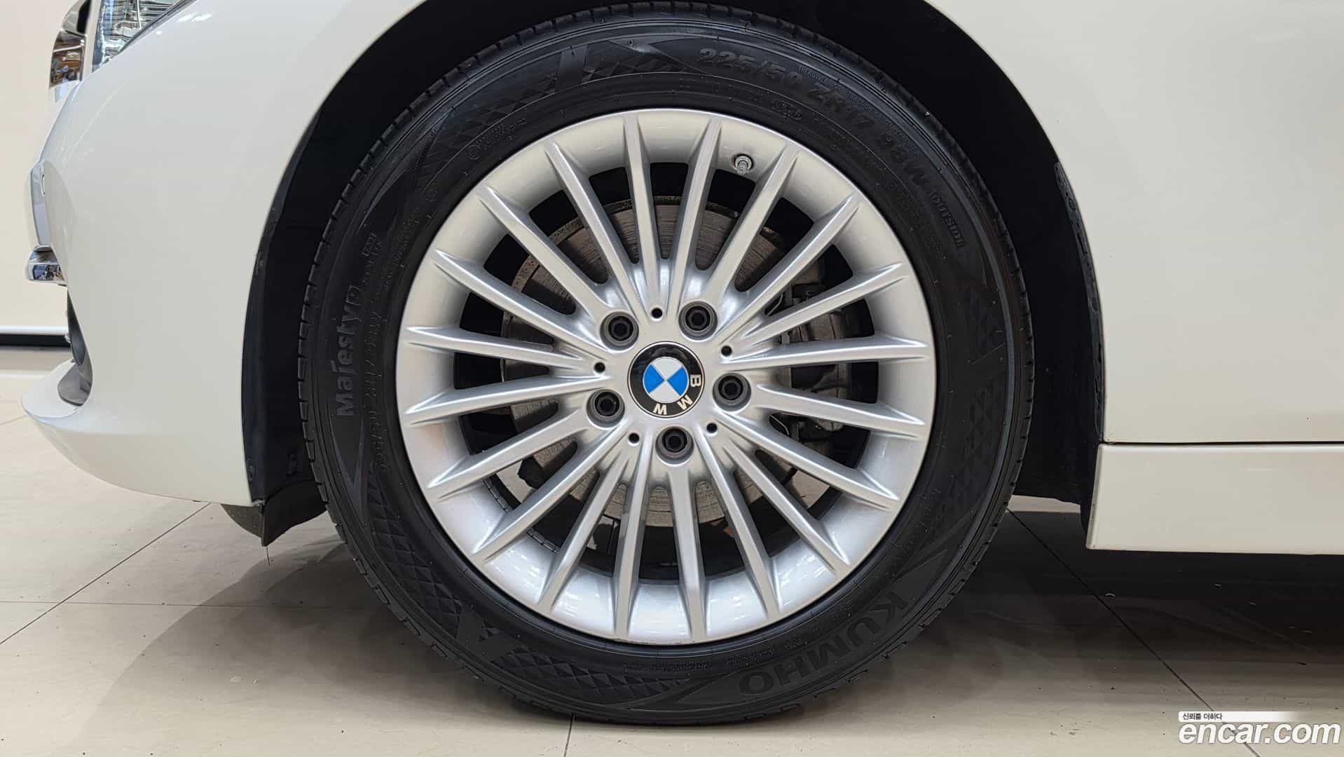 3-Series BMW 2017.6-INNER-007
