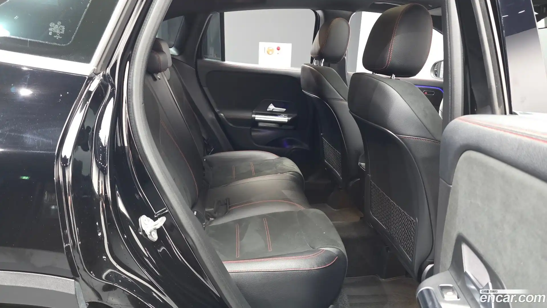 GLA-Class Mercedes-Benz 2020.8-OPTION-016