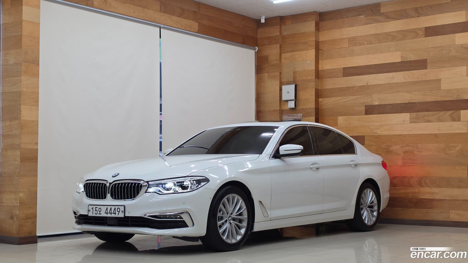 Main__Slider__Photo:5-Series BMW 2019.6-0