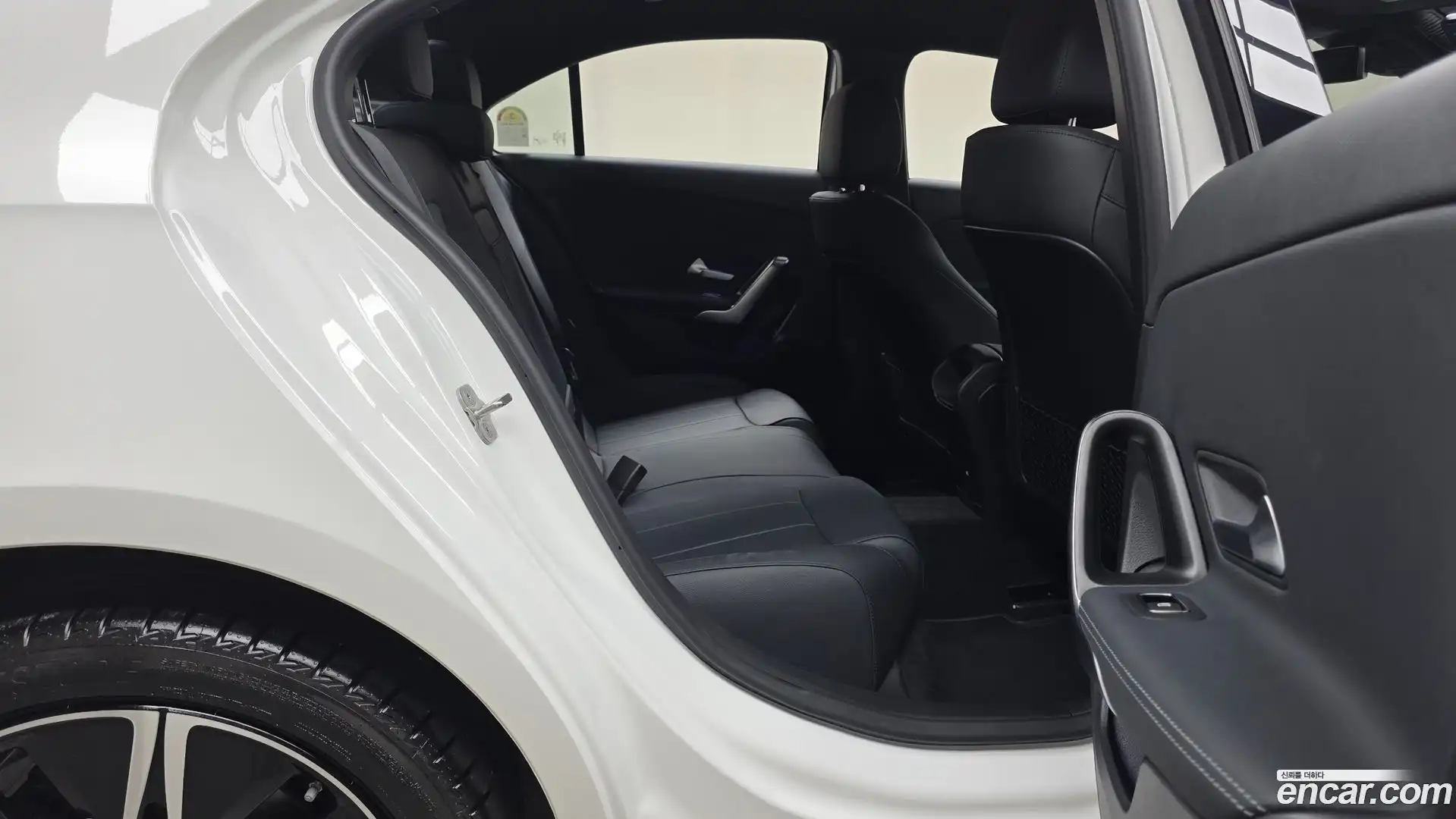 A-Class Mercedes-Benz 2025.6-OPTION-015