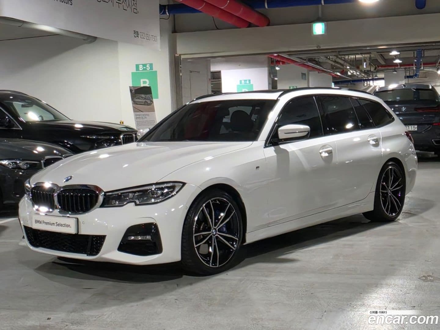Main__Slider__Photo:3-Series BMW 2021.10-0