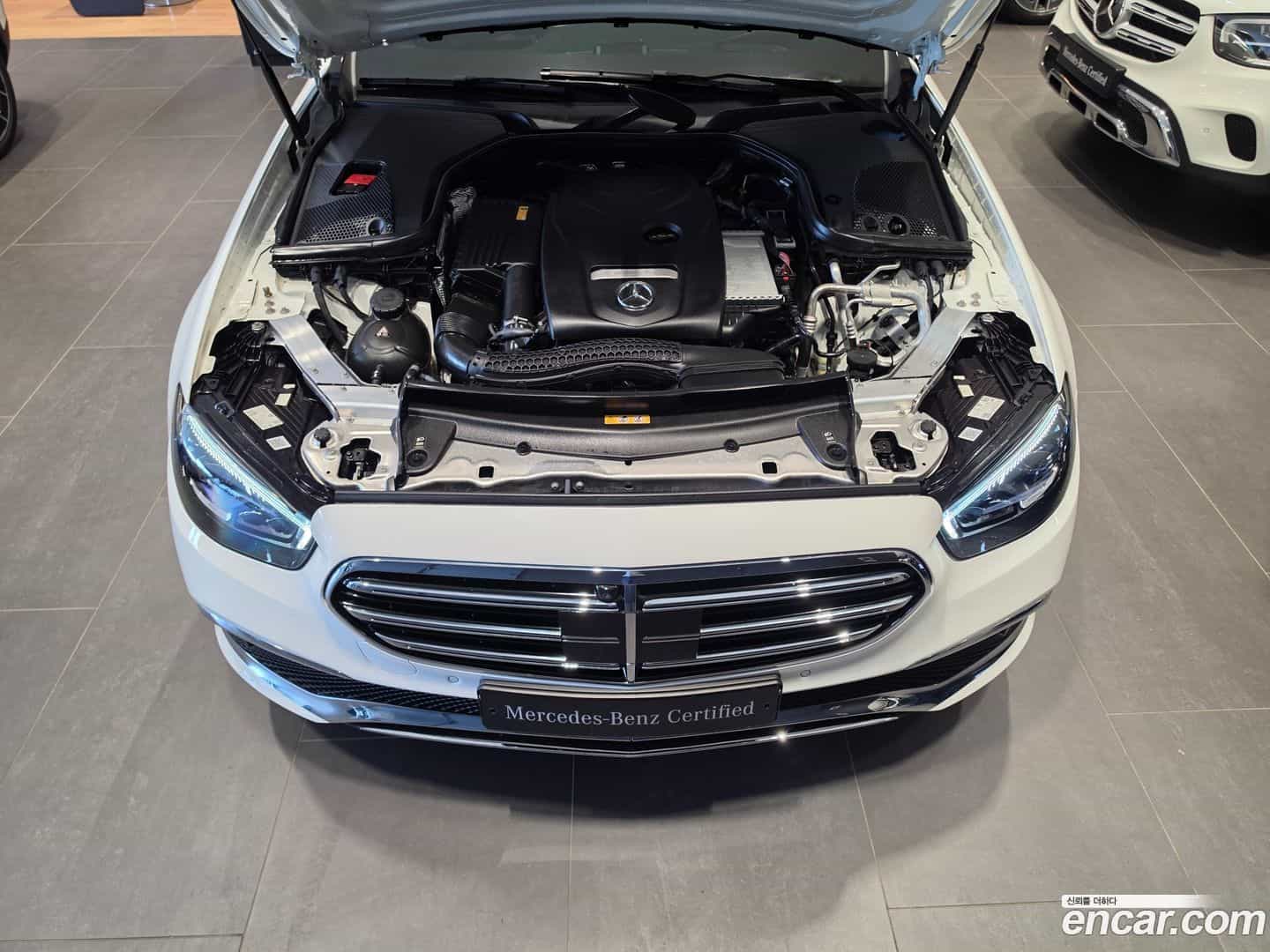 E-Class Mercedes-Benz 2022.9-OUTER-006
