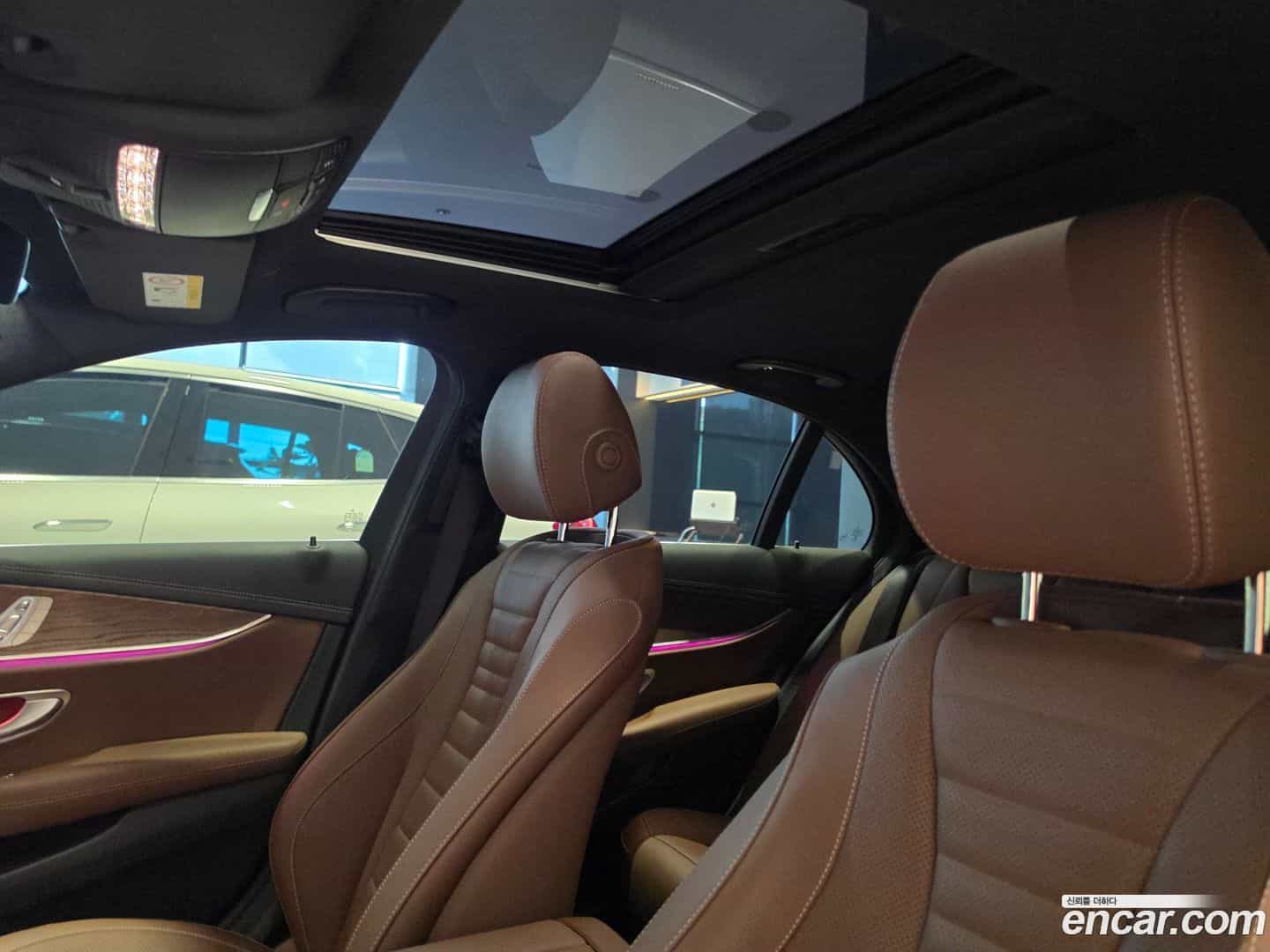 E-Class Mercedes-Benz 2022.9-OPTION-023