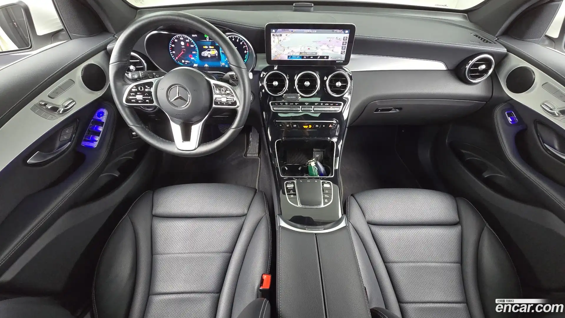GLC-Class Mercedes-Benz 2021.5-INNER-007