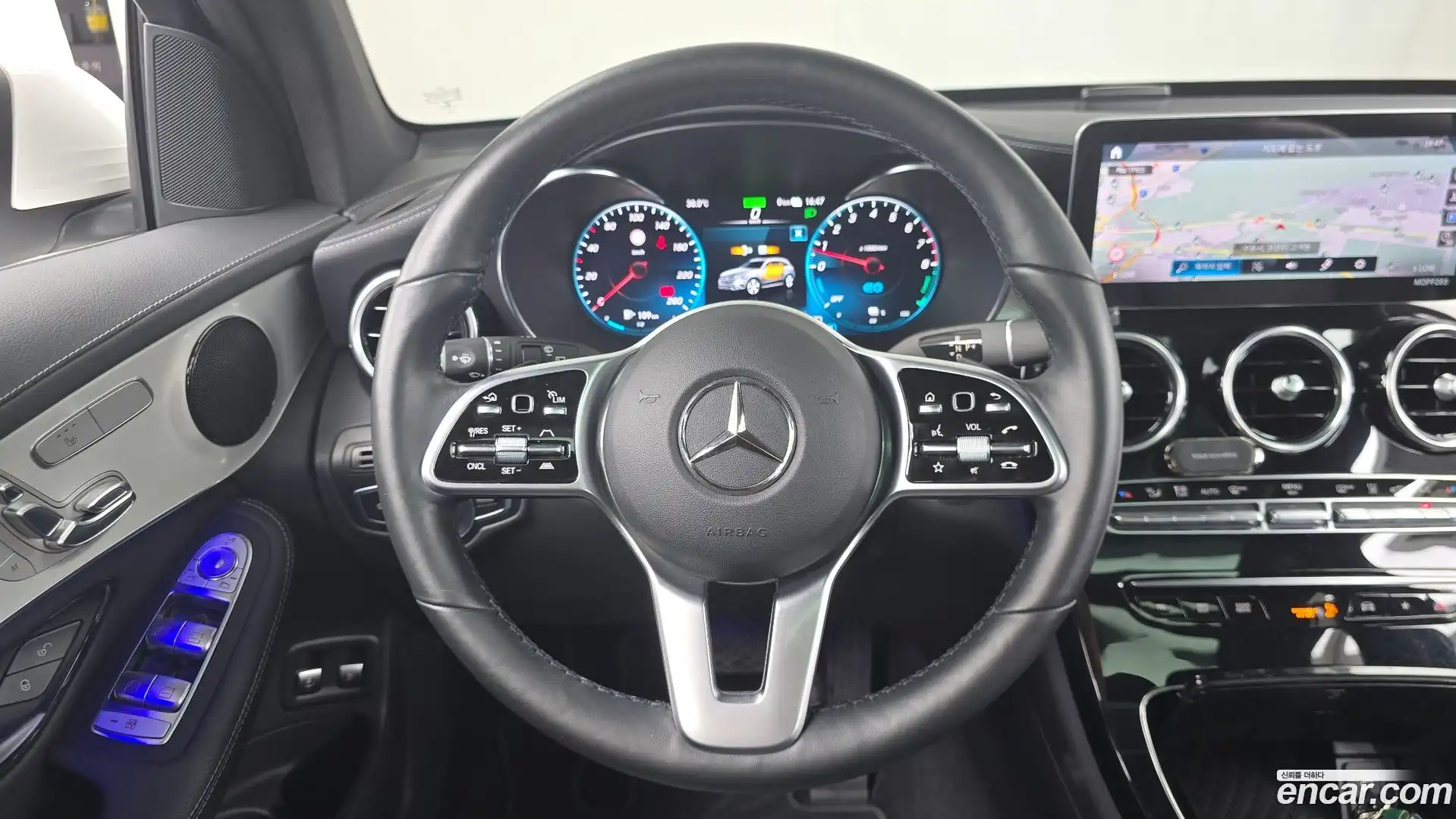 GLC-Class Mercedes-Benz 2021.5-OPTION-016