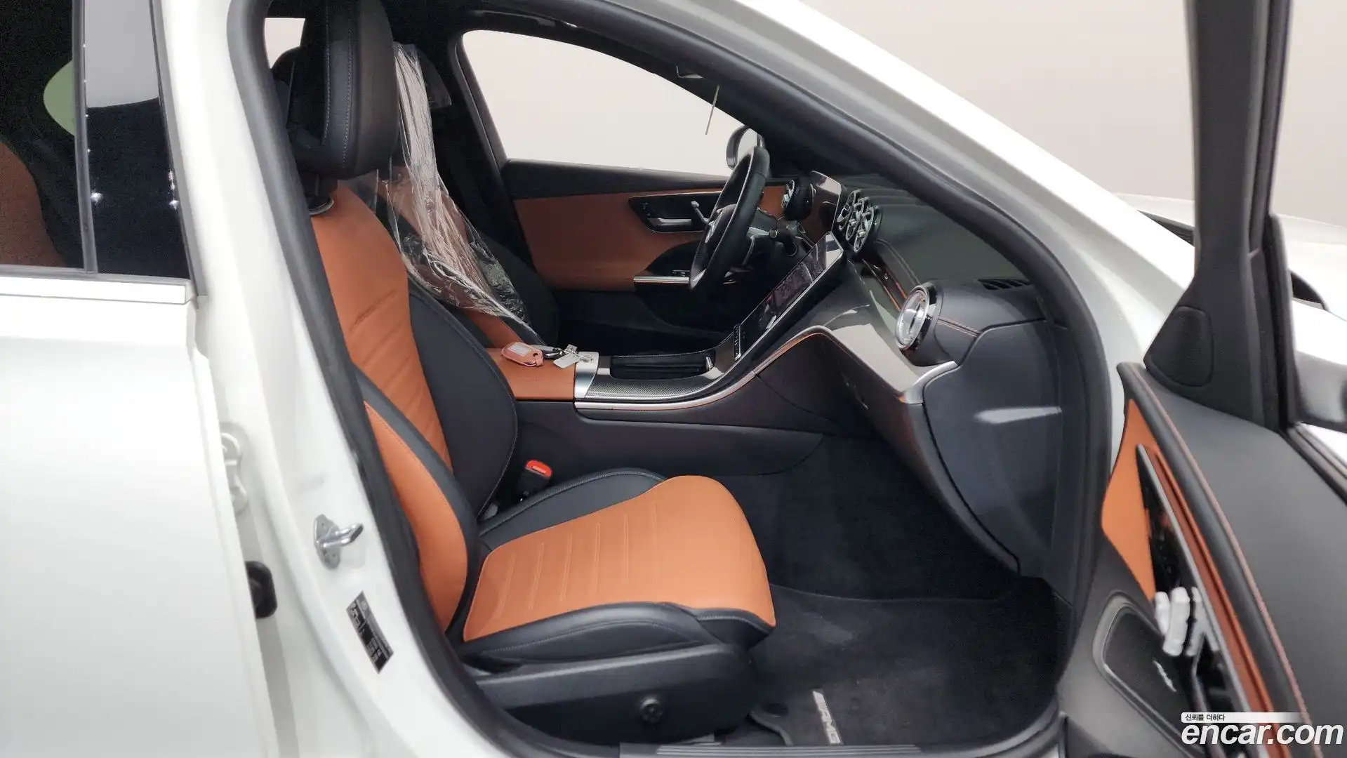 C-Class Mercedes-Benz 2023.1-INNER-036