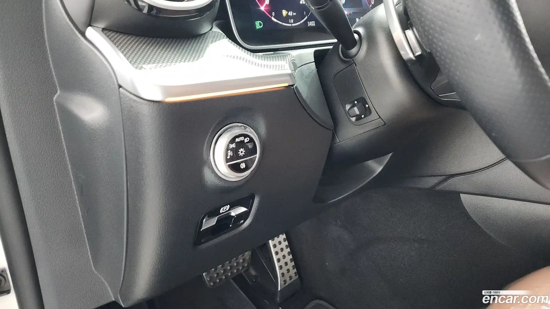 C-Class Mercedes-Benz 2023.1-OPTION-041